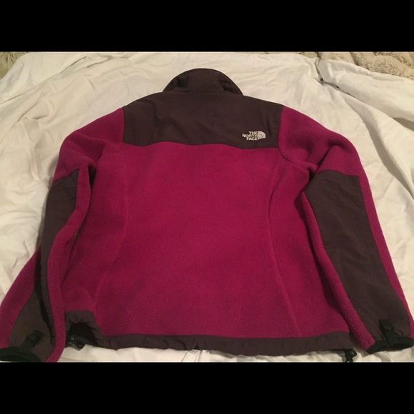 North Face Women’s Denali Jacket - Picture 3 of 3